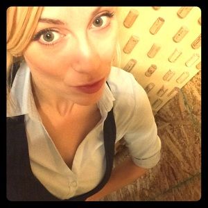 ✨✨Stylish button up work shirts✨✨(bundle of 5)